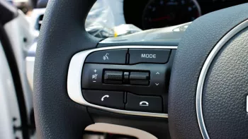 Kia K5 FWD 2022 V4