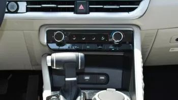 Kia K5 FWD 2022 V4