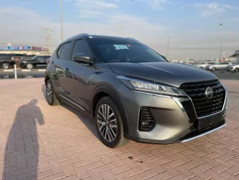 Nissan Kicks Full option 1.6 V4 GCC Specs 2022 Model Year Gray Color
