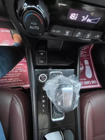 Nissan Kicks Full option 1.6 V4 GCC Specs 2022 Model Year Gray Color