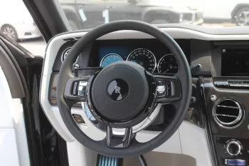 ROLLS ROYCE CULLINAN 2024 MODEL YEAR BLACK COLOR EXTERIOR WHITE INTERIOR