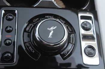 ROLLS ROYCE CULLINAN 2024 MODEL YEAR BLACK COLOR EXTERIOR WHITE INTERIOR