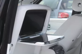ROLLS ROYCE CULLINAN 2024 MODEL YEAR BLACK COLOR EXTERIOR WHITE INTERIOR