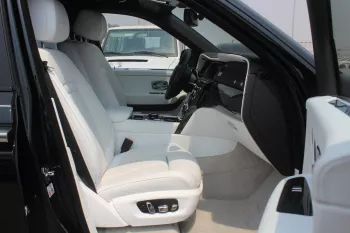 ROLLS ROYCE CULLINAN 2024 MODEL YEAR BLACK COLOR EXTERIOR WHITE INTERIOR