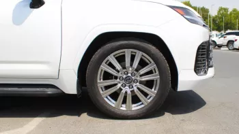 Lexus LX 600 3.5L Vip 2022 4WD Specs GCC