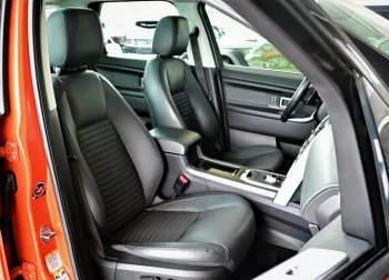 Land Rover Discovery Sport- 2015 MY - 2.0L- V4 - Panoramic Roof- Leather Seats -AED 1,096 Monthly Payment - 0% DP