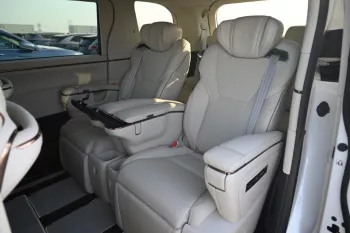 LEXUS LM350 HYBRID 2.5L E-CVT AWD 2024 MODEL YEAR