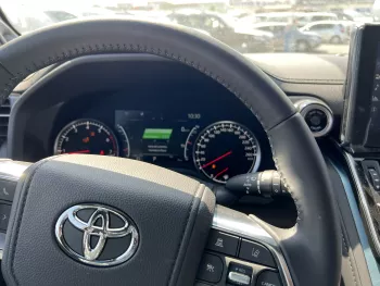 Toyota Land Cruiser 3.5L VX+ European Specification 2024 Model Year