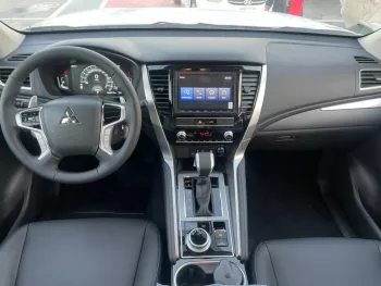 MITSUBISHI PAJERO SPORTS