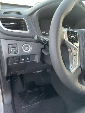 MITSUBISHI PAJERO SPORTS