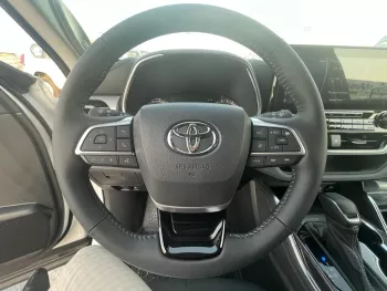 TOYOTA HIGHLANDER PLATINUM 3.5L PETROL FULL OPTION 2022 MODEL