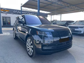 Land Rover Range Rover SE P530 2023 Model Year Black Color