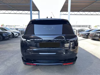 Land Rover Range Rover SE P530 2023 Model Year Black Color