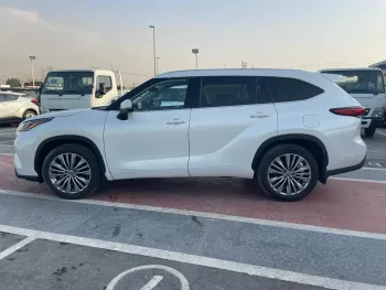 TOYOTA HIGHLANDER PLATINUM 2.4L TURBO NEW ENGINE 2023 MODEL