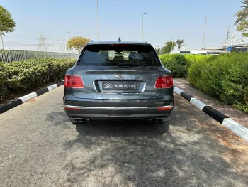 Bentley Bentayga 2017 Model Year GCC Specs Gray Color Exterior