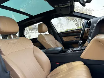 Bentley Bentayga 2017 Model Year GCC Specs Gray Color Exterior