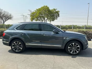 Bentley Bentayga 2017 Model Year GCC Specs Gray Color Exterior