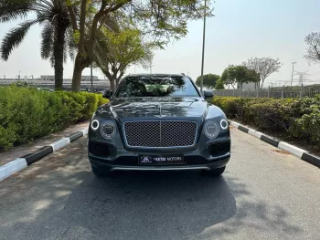Bentley Bentayga 2017 Model Year GCC Specs Gray Color Exterior