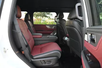 Infiniti QX80 Autograph 2025 Model Year V6 3.5L White Color Exterior