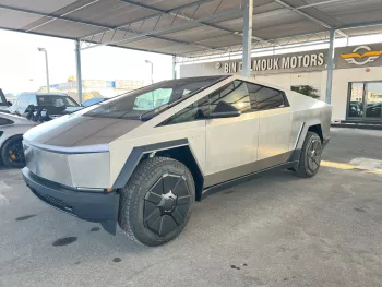 Tesla Cybertruck 2025 Model Year Foundation Series
