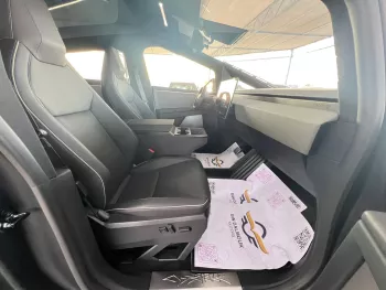 Tesla Cybertruck 2025 Model Year Foundation Series