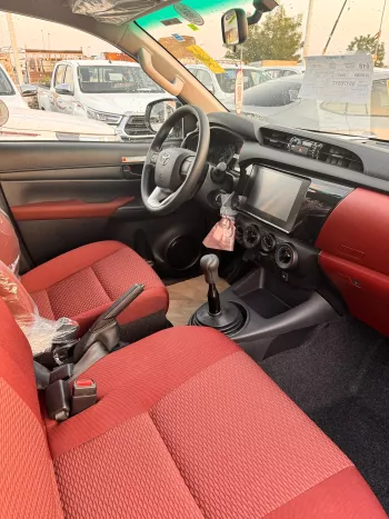 Toyota Hilux GL 2025 Model Year 2.4L Diesel 4WD Whit Color Exterior