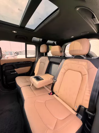 LAND ROVER DEFENDER 2025 MODEL YEAR FULL BLACK EDITION BLACK COLOR