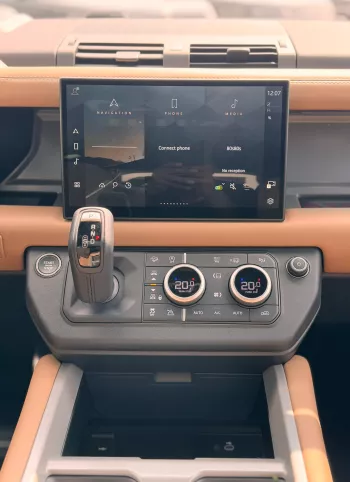 LAND ROVER DEFENDER 2025 MODEL YEAR FULL BLACK EDITION BLACK COLOR