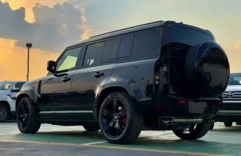 LAND ROVER DEFENDER 2025 MODEL YEAR FULL BLACK EDITION BLACK COLOR