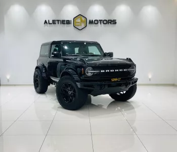 Ford Bronco 2021 Model Year GCC Specs Black Color Exterior