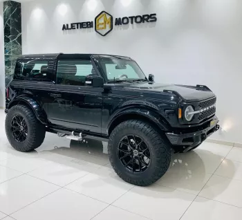 Ford Bronco 2021 Model Year GCC Specs Black Color Exterior