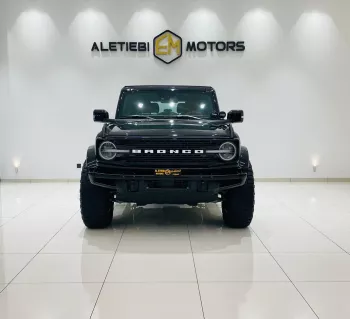 Ford Bronco 2021 Model Year GCC Specs Black Color Exterior