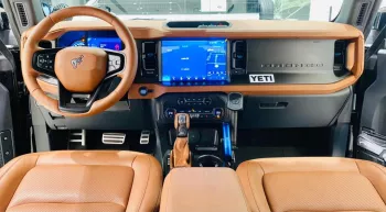 Ford Bronco 2021 Model Year GCC Specs Black Color Exterior