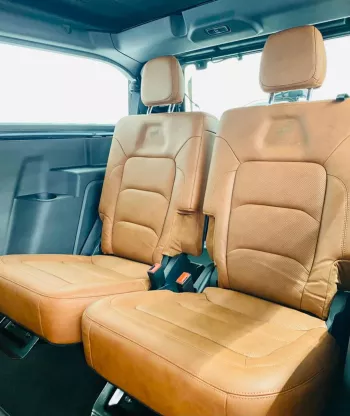Ford Bronco 2021 Model Year GCC Specs Black Color Exterior