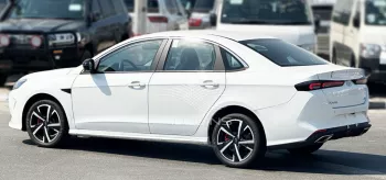 KAIYI E5 1.5 CVT LUXURY AT 2024 MODEL YEAR WHITE COLOR EXTERIOR