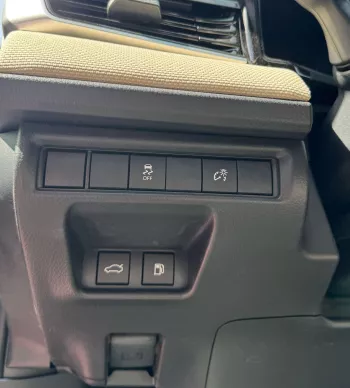 Toyota Camry Hybrid 2025 Model Year White Color Exterior