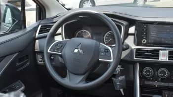 MITSUBISHI XPANDER MIDLINE 1.5L 2025 MODEL YEAR BROWN COLOR