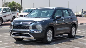 MITSUBISHI OUTLANDER 2025 MODEL YEAR 2.5L PETROL MIDLINE GRAY COLOR