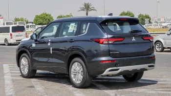 MITSUBISHI OUTLANDER 2025 MODEL YEAR 2.5L PETROL MIDLINE GRAY COLOR