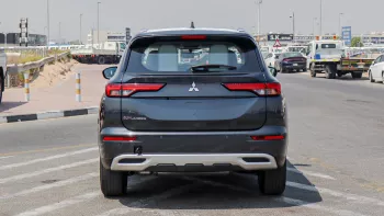 MITSUBISHI OUTLANDER 2025 MODEL YEAR 2.5L PETROL MIDLINE GRAY COLOR