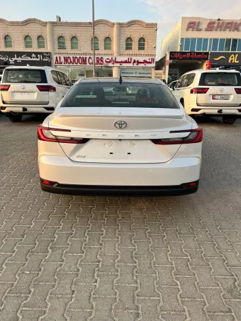 TOYOTA CAMRY 2.5L HYBRID 2025 MODEL YEAR WHITE COLOR