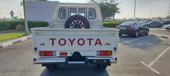 Toyota Land Cruiser Double Cab Pickup 2.8l Diesel Automatic White Color