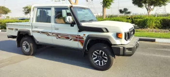 Toyota Land Cruiser Double Cab Pickup 2.8l Diesel Automatic White Color