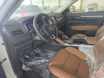 RENAULT KOLEOS LE 2025 MODEL YEAR 2.5L WHITE COLOR EXTERIOR