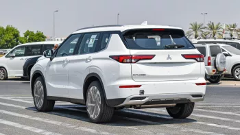 Mitsubishi Outlander High Line 2.5L 2025 Model Year White Color Exterior