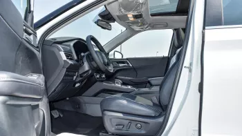 Mitsubishi Outlander High Line 2.5L 2025 Model Year White Color Exterior