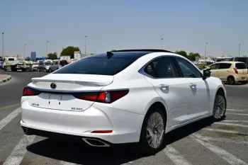LEXUS ES350 SIGNET 2025 MODEL YEAR 3.5L WHITE COLOR EXTERIOR