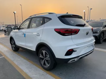 MG ZS 1.5 LUXURY 2025 MODEL YEAR WHITE COLOR EXTERIOR