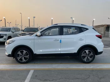 MG ZS 1.5 LUXURY 2025 MODEL YEAR WHITE COLOR EXTERIOR