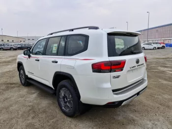 TOYOTA LANDCRUISER 300 2024 MODEL YEAR DIESEL GRS WHITE COLOR